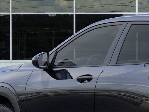 New 2026 Chevrolet Trax LS w/ LS Convenience Package FWD image 12