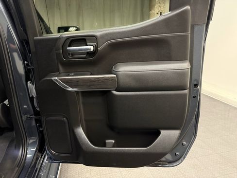 Used 2022 Chevrolet Silverado 1500 LTZ w/ LTZ Convenience Package II image 20