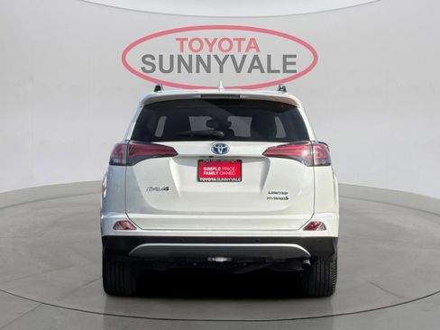 Certified 2018 Toyota RAV4 Limited w/ Advanced Technology Package image 9