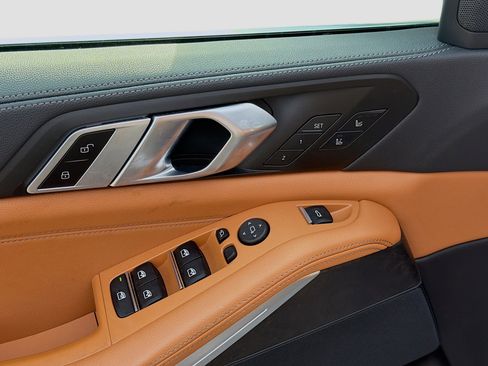 Used 2022 BMW X5 xDrive45e w/ Luxury Seating Package image 23