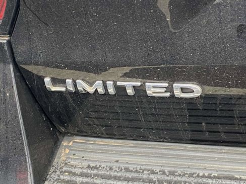 Used 2020 Ford Expedition Limited image 11