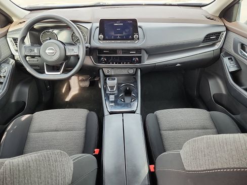 Used 2023 Nissan Rogue SV image 11