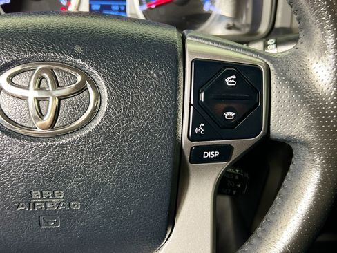 Used 2018 Toyota 4Runner SR5 image 19