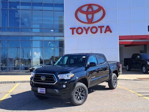 Used 2023 Toyota Tacoma SR5 AWD/4WD image 1