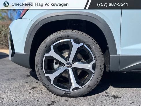 New 2026 Volkswagen Taos SEL AWD/4WD image 5