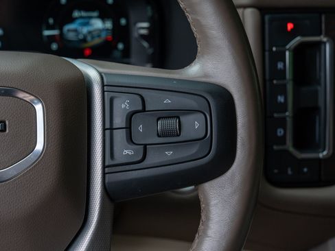 Used 2022 GMC Yukon Denali w/ Denali Ultimate Package AWD/4WD image 19