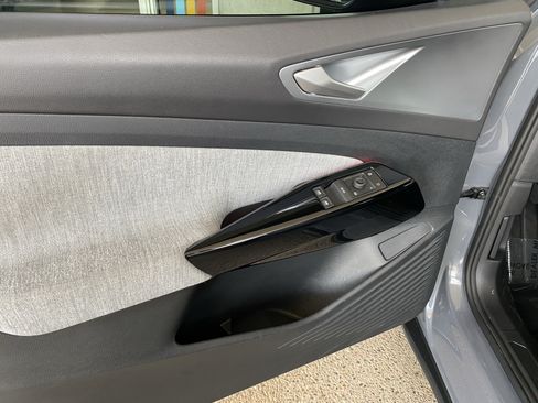 Certified 2023 Volkswagen ID.4 Pro AWD/4WD image 15