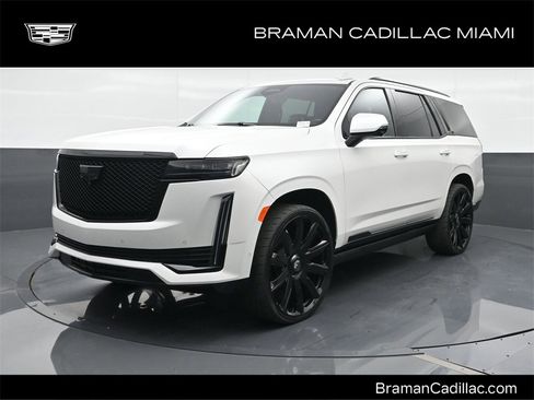 Used 2021 Cadillac Escalade Sport Platinum image 1