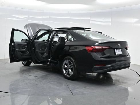 Used 2024 Volkswagen Jetta SE FWD image 49