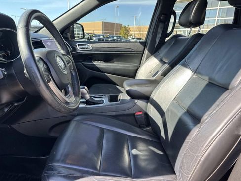 Used 2019 Jeep Grand Cherokee Limited image 17