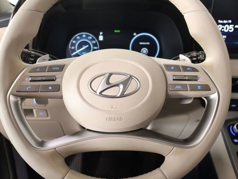 Used 2023 Hyundai Palisade Limited w/ Cargo Package image 3