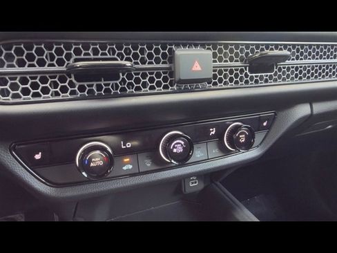 Certified 2025 Honda HR-V Sport image 28