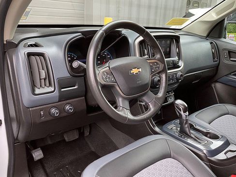 Used 2022 Chevrolet Colorado Z71 image 21