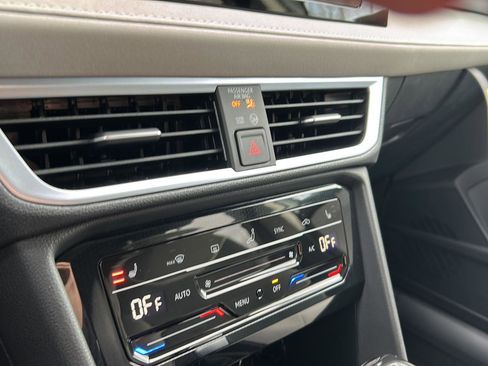 New 2026 Volkswagen Taos SE image 16