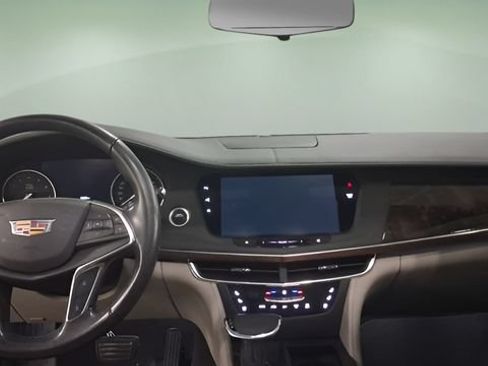Used 2018 Cadillac CT6 Luxury AWD/4WD image 10
