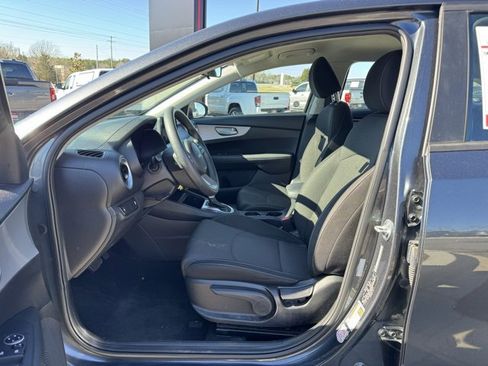 Used 2024 Kia Forte LXS image 19