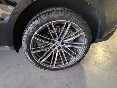 Used 2025 Porsche Macan image 15