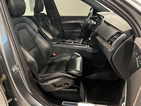 Used 2020 Volvo XC90 T8 R-Design w/ Protection Package Premier image 38