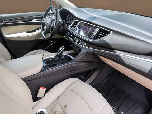 Used 2020 Buick Enclave Essence FWD image 30