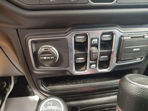 Used 2021 Jeep Gladiator Sport AWD/4WD image 24