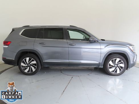 Used 2024 Volkswagen Atlas SEL image 2
