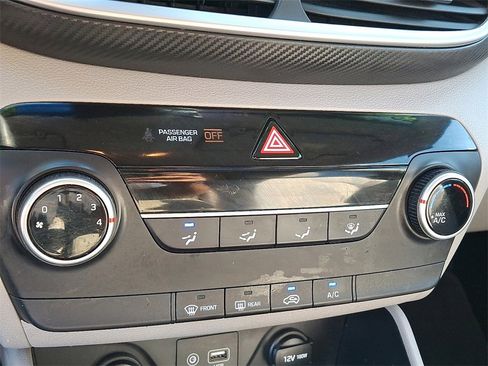 Used 2019 Hyundai Tucson SE image 15
