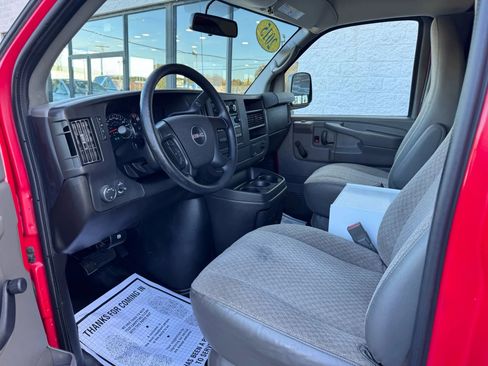Used 2015 GMC Savana 3500 image 9