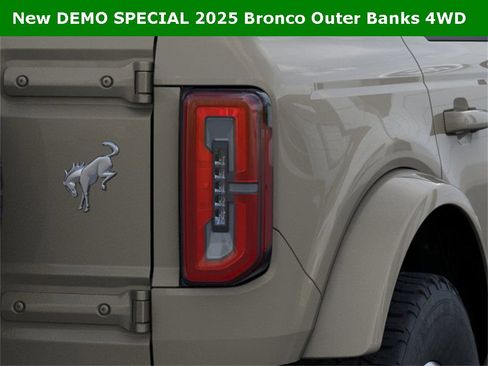 New 2025 Ford Bronco Outer Banks image 56