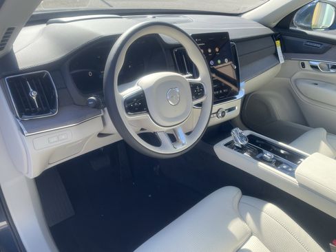 New 2026 Volvo XC90 T8 Ultra w/ Protection Package Premier image 17