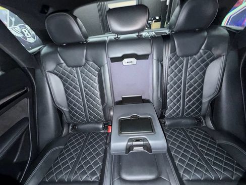Used 2018 Audi SQ5 Premium Plus w/ Navigation Package AWD/4WD image 32