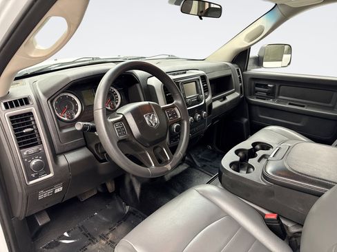 Used 2022 RAM 1500 Tradesman w/ Chrome Appearance Group image 10