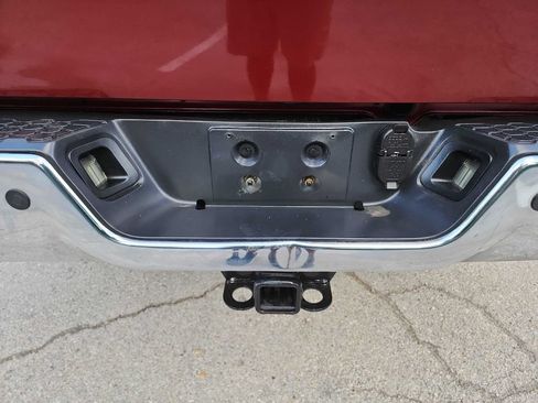 Used 2018 RAM 2500 Tradesman w/ Chrome Appearance Group AWD/4WD image 8