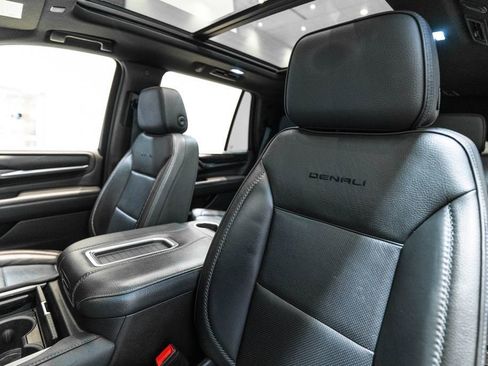 Used 2021 GMC Yukon Denali AWD/4WD image 6