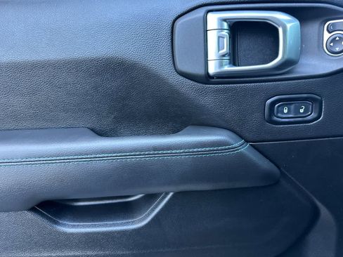 Used 2023 Jeep Wrangler Unlimited Rubicon 4xe image 12