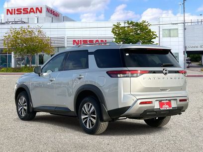 New 2025 Nissan Pathfinder SL