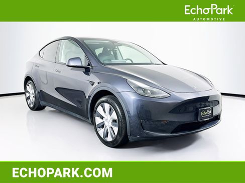 Used 2024 Tesla Model Y Long Range image 1