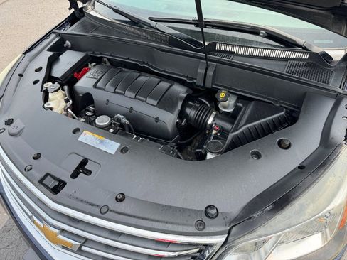 Used 2015 Chevrolet Traverse LT w/ Style and Technology Package AWD/4WD image 24