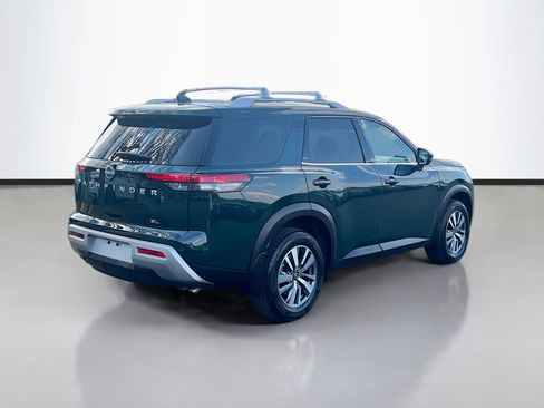Used 2025 Nissan Pathfinder SL FWD image 7