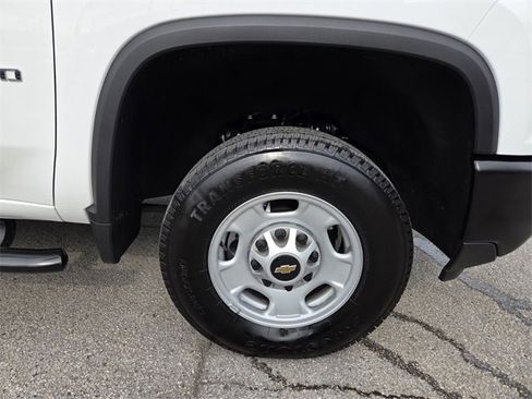 Used 2025 Chevrolet Silverado 2500 W/T image 24