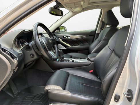 Used 2018 INFINITI Q50 Sport w/ Sensory Package (Sport) AWD/4WD image 9