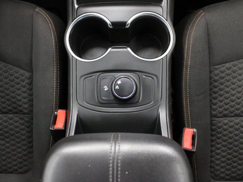 Used 2018 GMC Terrain SLE FWD image 24