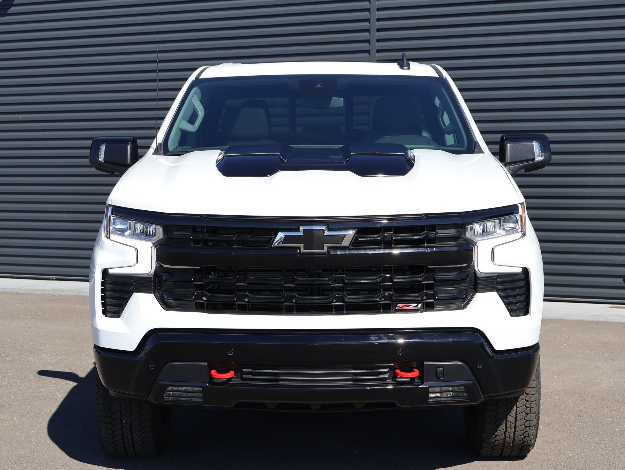 Used 2026 Chevrolet Silverado 1500 LT Trail Boss w/ LT Trail Boss Premium Package AWD/4WD image 2