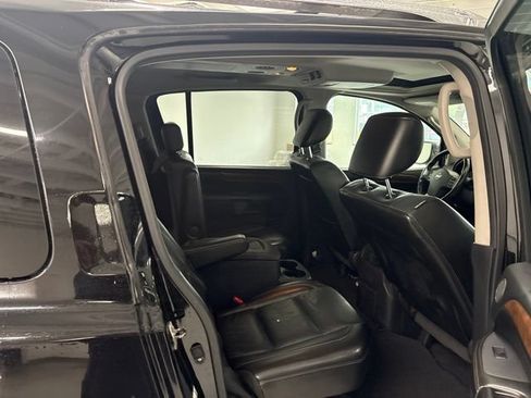 Used 2010 Nissan Armada Platinum w/ Captain Seat Pkg AWD/4WD image 30