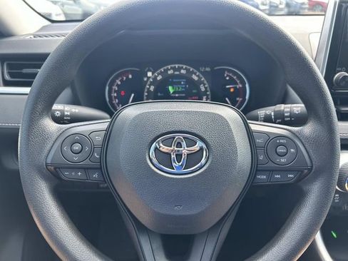 Used 2025 Toyota RAV4 XLE w/ Convenience Package image 29