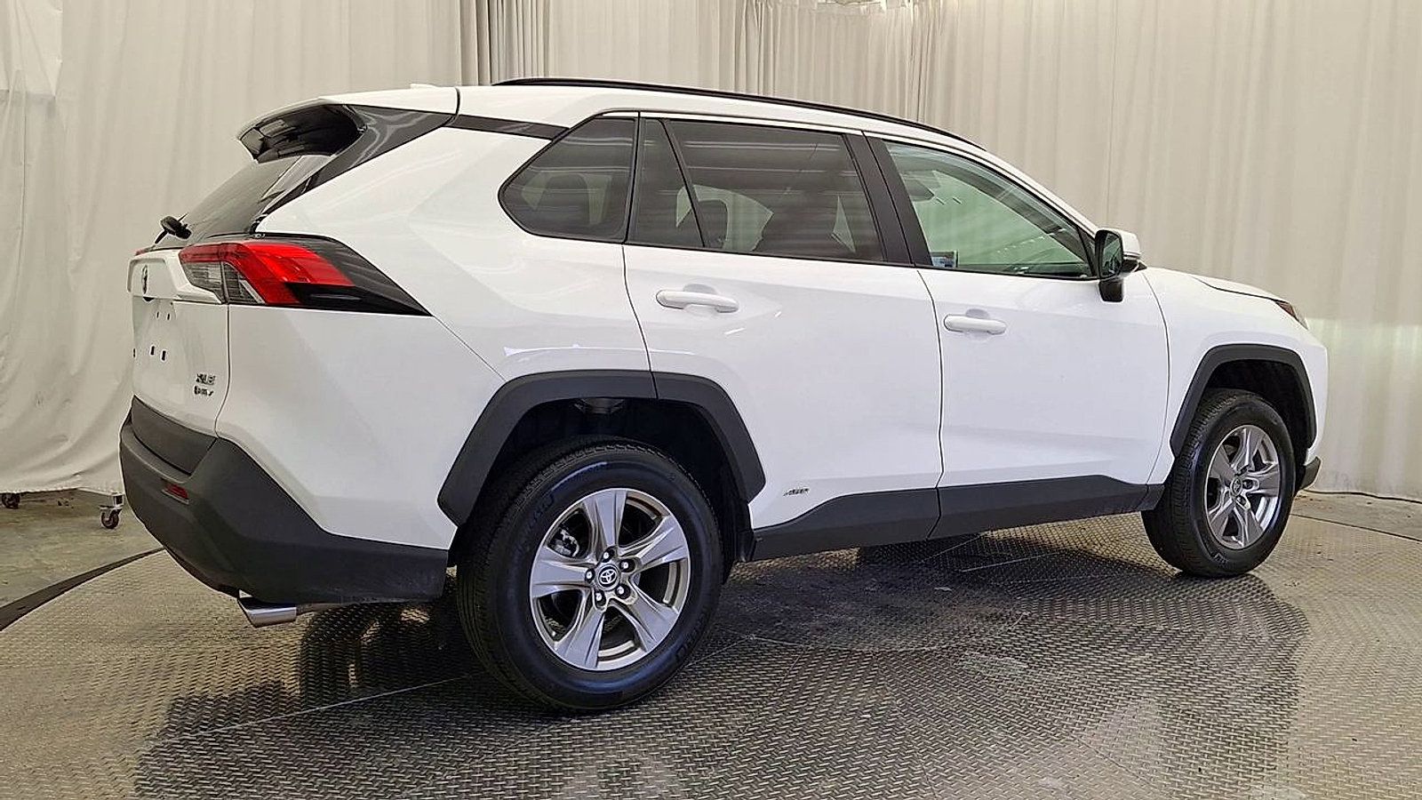 Certified 2025 Toyota RAV4 XLE AWD/4WD image 6