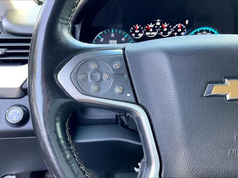 Used 2017 Chevrolet Suburban Premier image 17