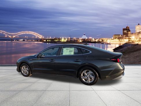 New 2026 Hyundai Sonata SE FWD image 3