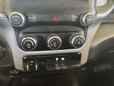 Used 2024 RAM 2500 Tradesman w/ Chrome Appearance Group AWD/4WD image 21