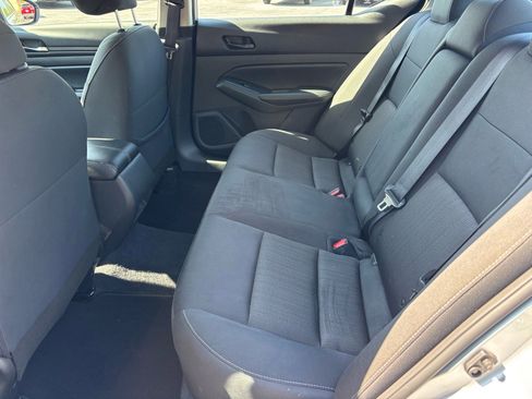 Used 2024 Nissan Altima 2.5 SV image 9