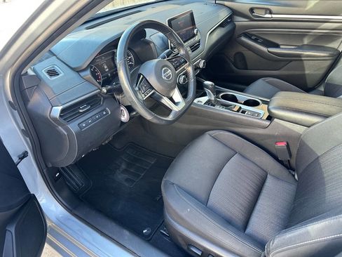 Used 2022 Nissan Altima 2.5 SV w/ SV Premium Package AWD/4WD image 5